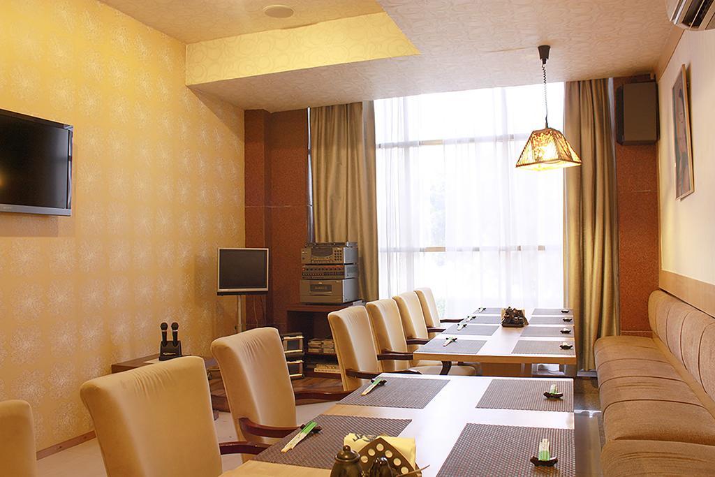 Days Hotel By Wyndham Neemrana Exterior foto