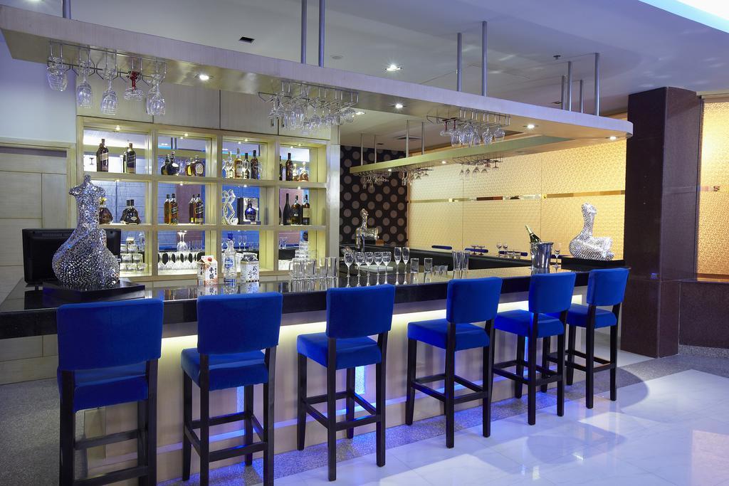 Days Hotel By Wyndham Neemrana Exterior foto